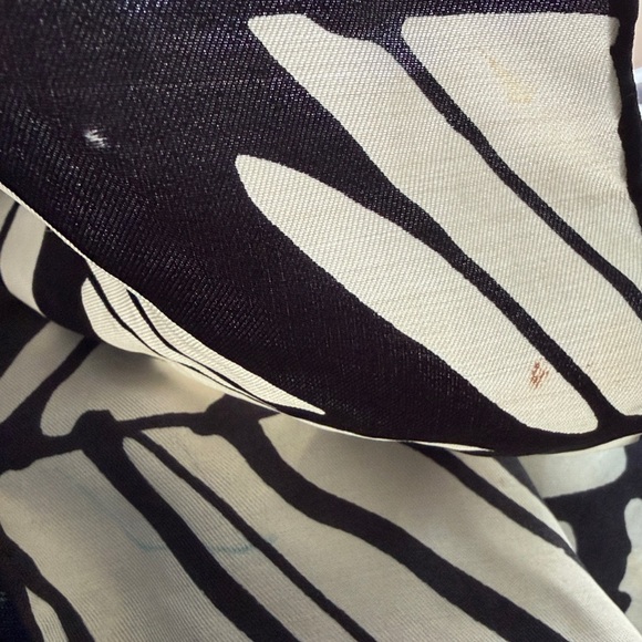 SAKS FIFTH AVENUE silk scarf - Picture 4 of 5